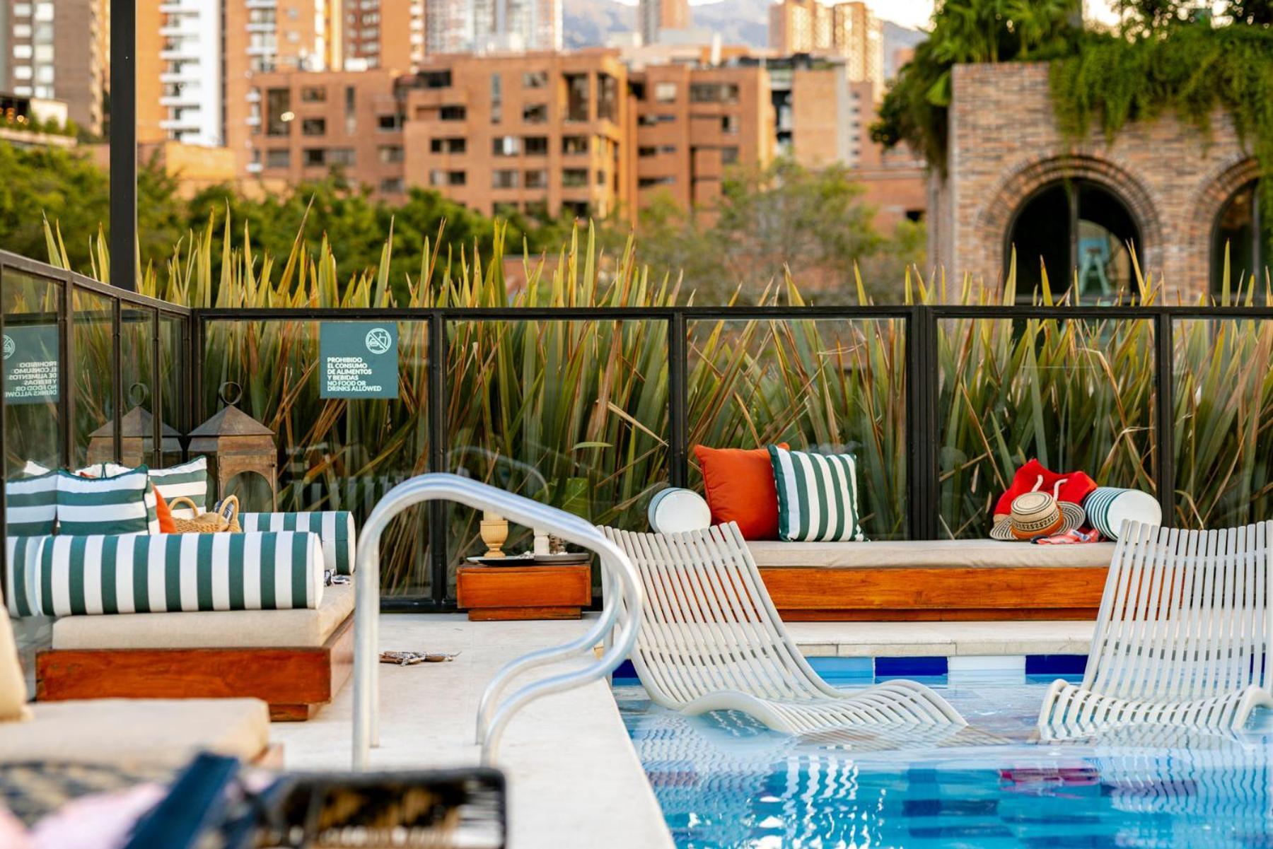Loma Verde Aparthotel Medellín Eksteriør billede